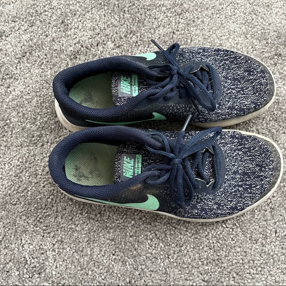 Youth Nike Sneakers - Picture 2 of 7